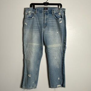 NWOT Abercrombie Zippered Hi-Rise Mom Jeans
